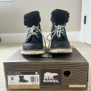 Sorel Cozy Carnival Black Boots